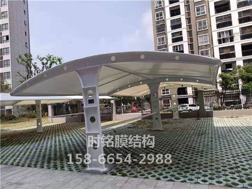 膜結構自行車棚